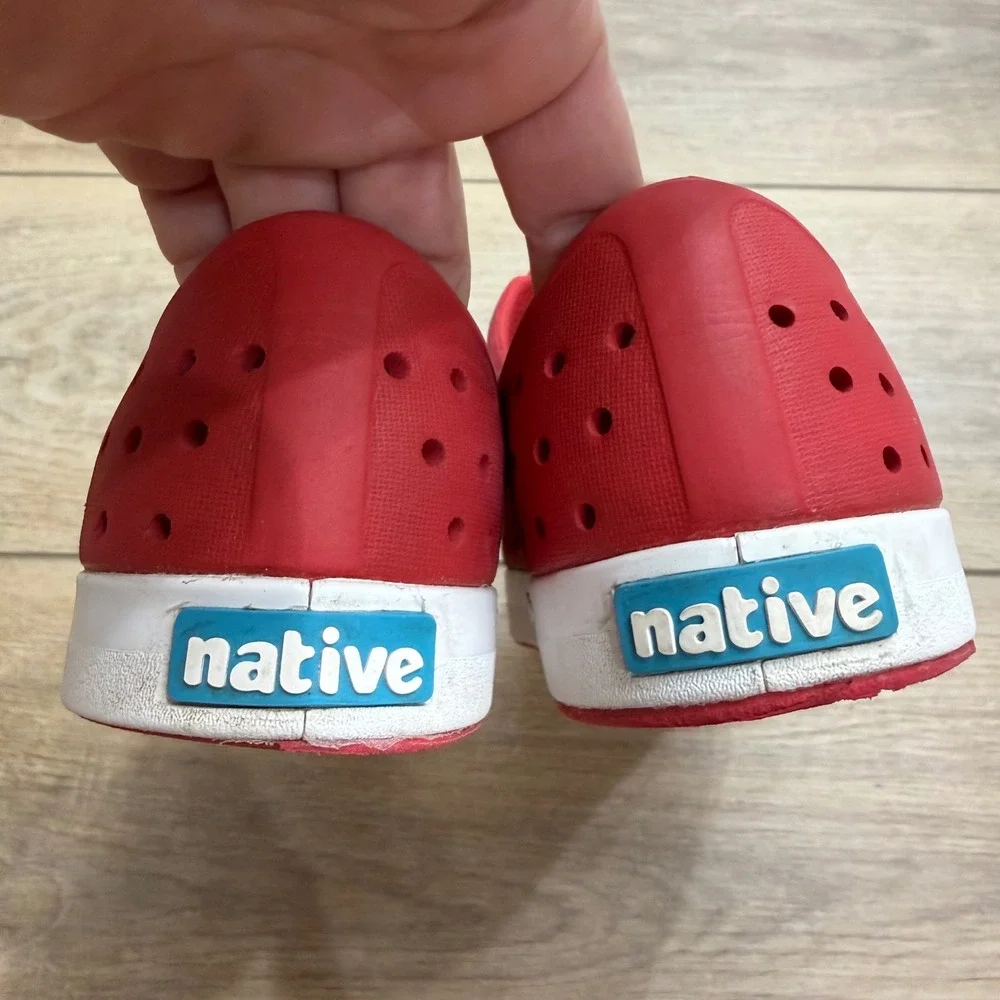 Native Jefferson Sugarlite Kids Red White Slip On Perforated Shoes Size J1